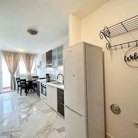 Maja - Free Wifi Apartment *