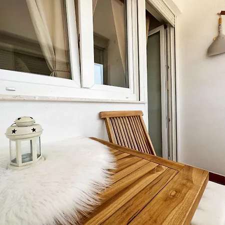 Maja - Free Wifi Apartment *